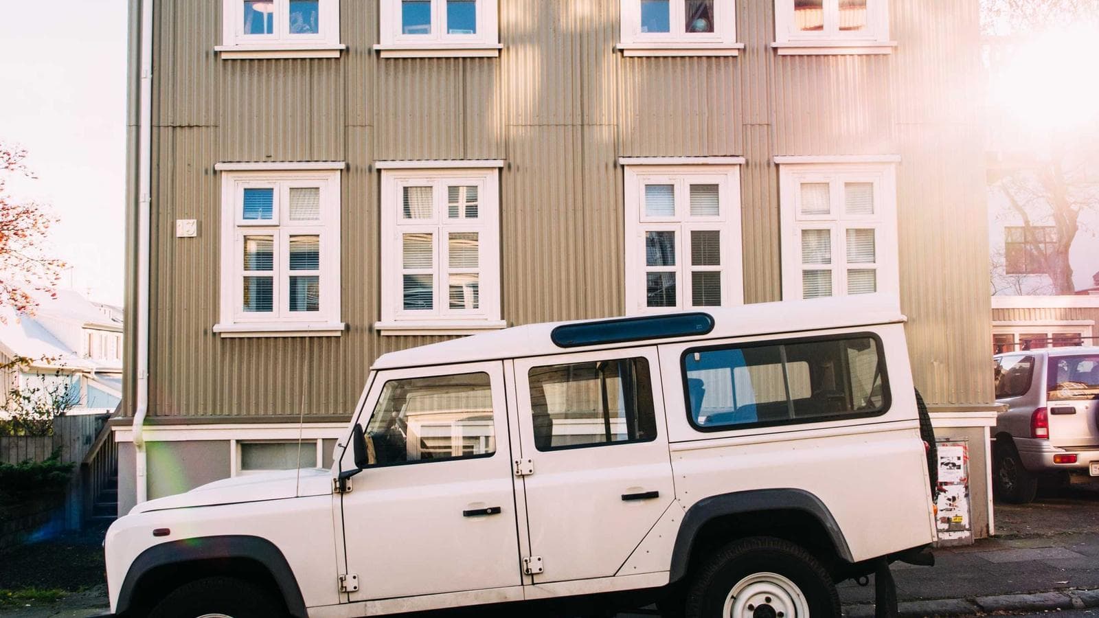 ドローン投資のつるはしと鋤：センサー・AI・部品サプライチェーンで見つける低リスク投資機会