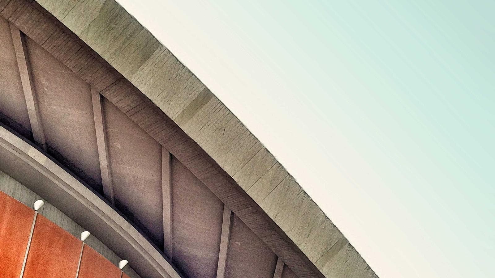 룰루레몬, 50% 폭락 후 지금이 매수 타이밍일까? 밸류에이션 완전 분석