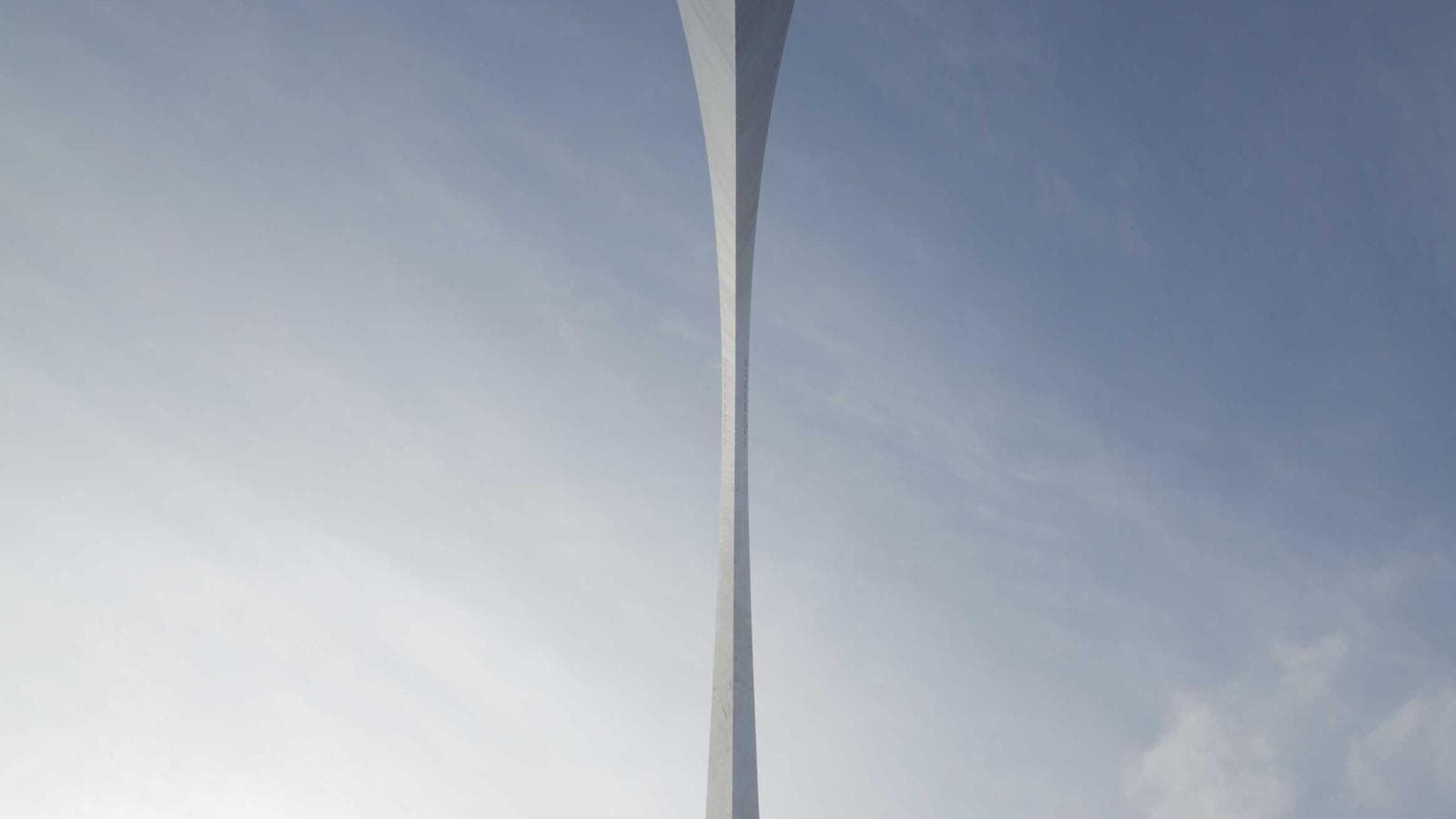 Why U.S. Stocks Are Falling Less: A Global Market Comparison