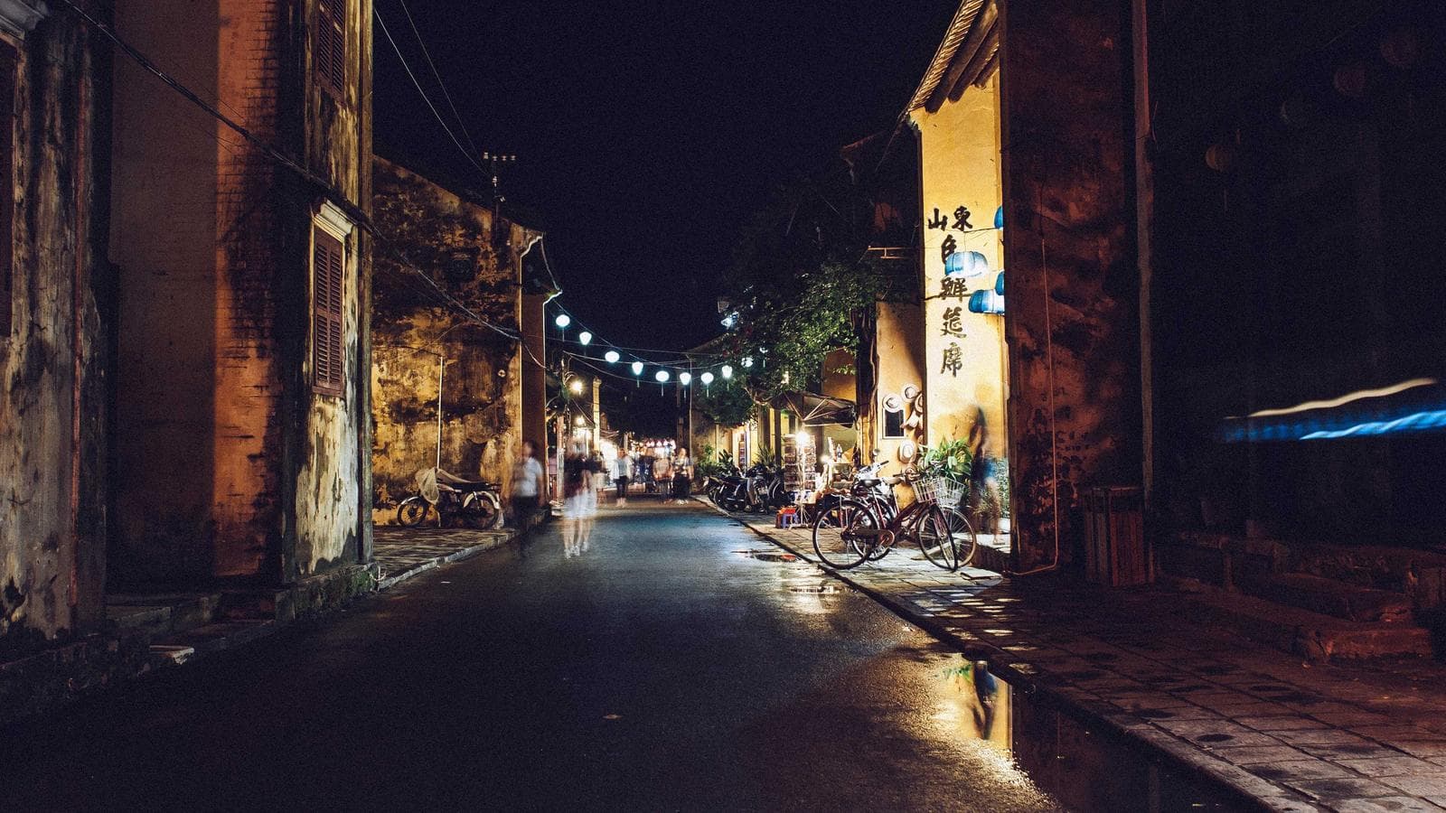 The Complete Guide to Index Funds and ETFs — How to Invest in 500 Companies at Once