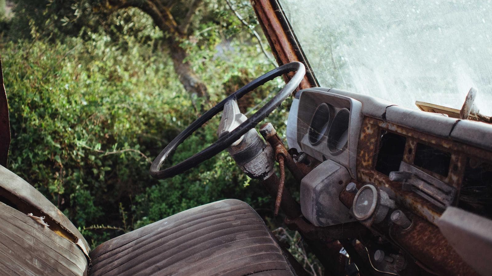 Uber株分析 — 76%の市場シェア、ネットワーク効果、そして自動運転という変数