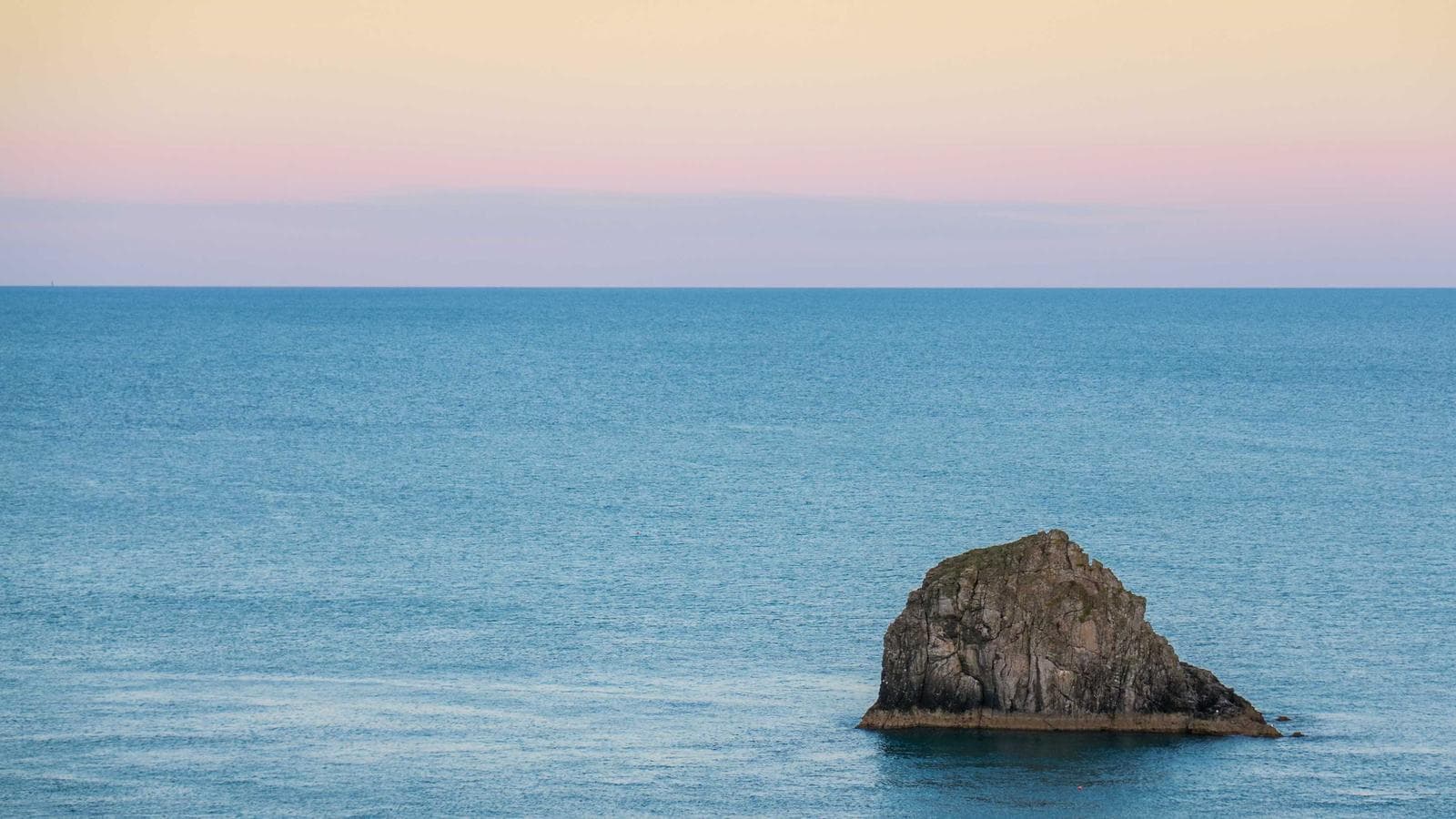 S&P 500 Is 34% Tech — Is It Still Safe? How SCHD Restores the Balance